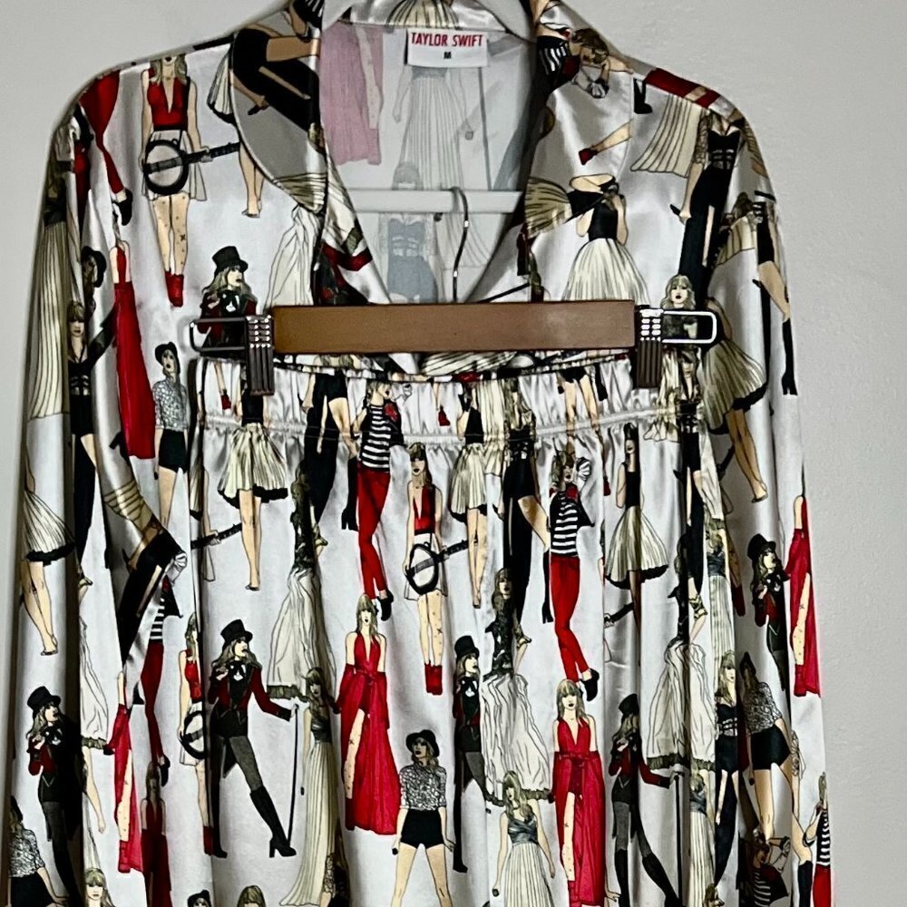 Taylor Swift M  Taylors version eras collection pajamas Size M - Picture 2 of 10